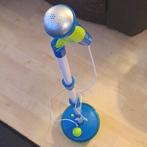 DISCOVERY KIDS LIGHT-UP MUSICAL MICROPHONE STAND - Video attached.